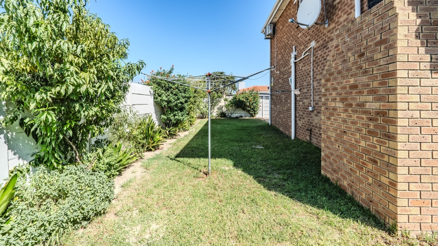 6 Bedroom Property for Sale in Rouxville Western Cape